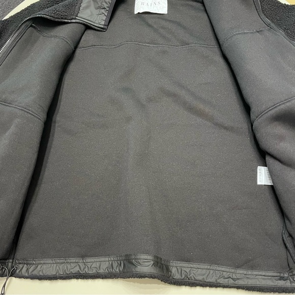 RAINS Paneled Fleece Jacket Sz M/L - Picture 11 of 11